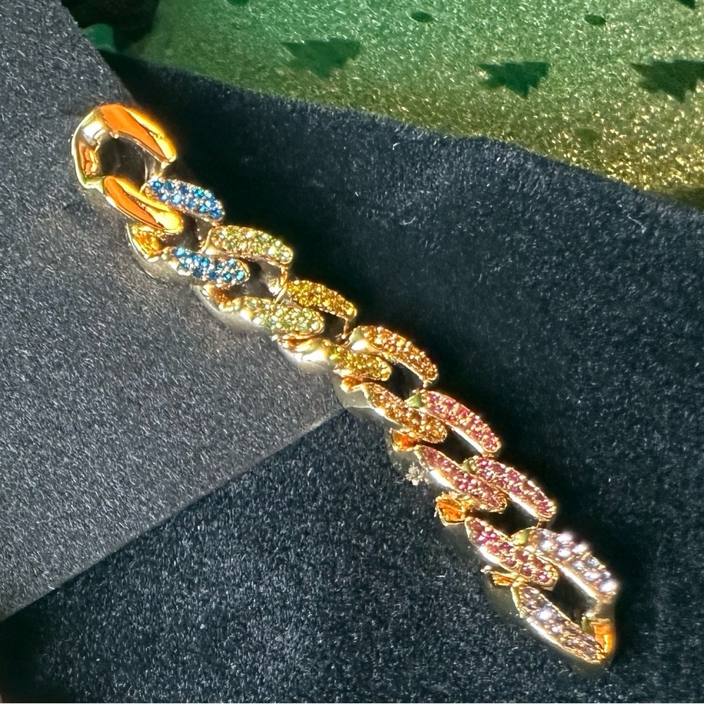 🌈 Kurt Geiger Rainbow Pave link earrings NWT w/ KG dust bag - Picture 5 of 13
